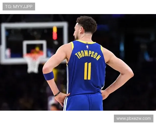 湖人逆转勇士上演惊险绝杀一度落后仍强势反扑引爆全场热议瞬间高潮